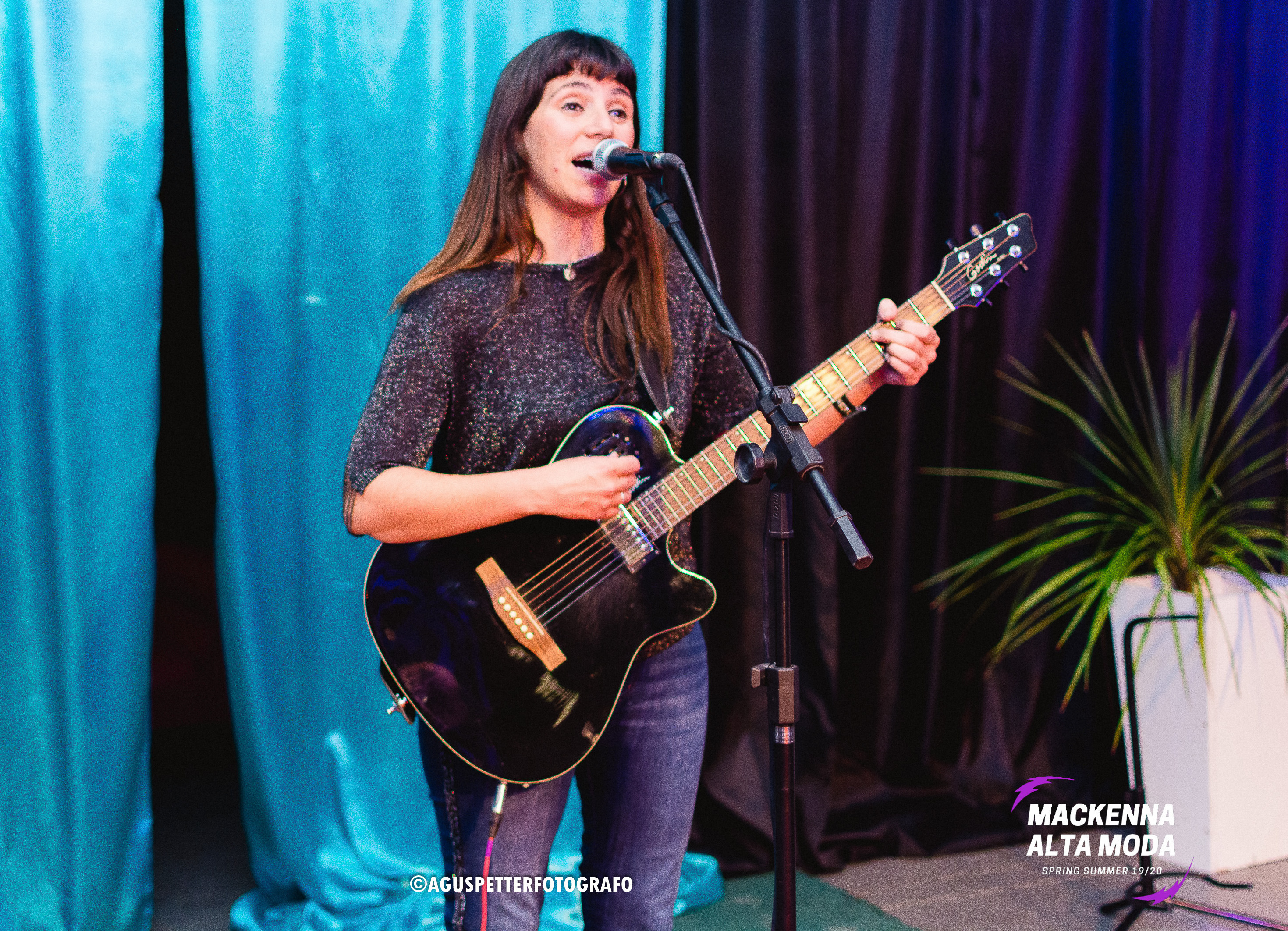 La cantante  Flor Di Paola deslumbró con su concierto en el Mackenna Alta Moda 2019