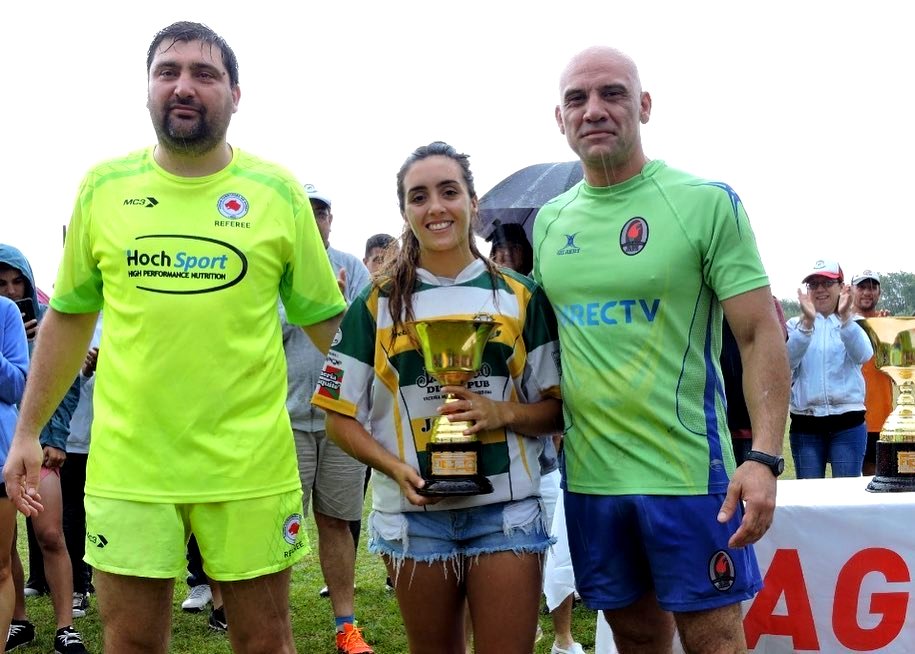 Las chicas del Mackenna Rugby levantaron la Copa de Plata
