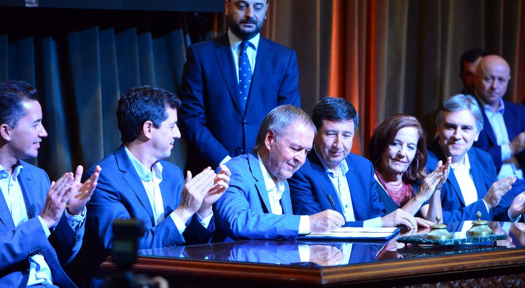 Schiaretti recibió a los ministros Eduardo de Pedro y Daniel Arroyo