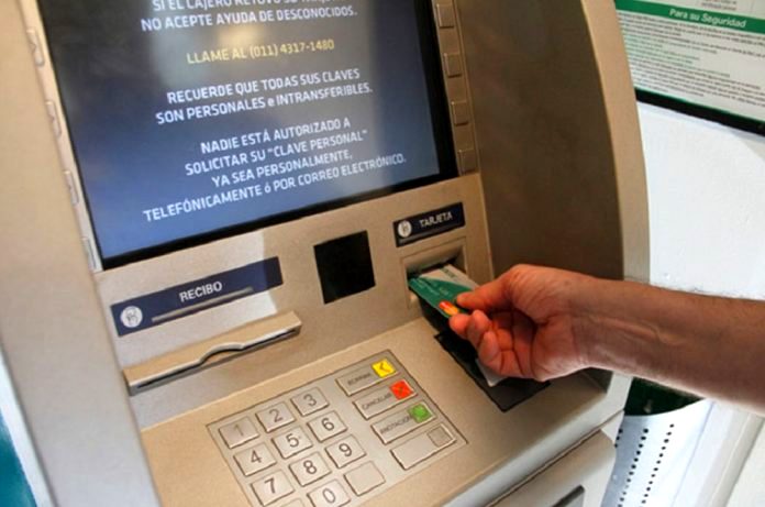 El lunes se paga el Incentivo Docente