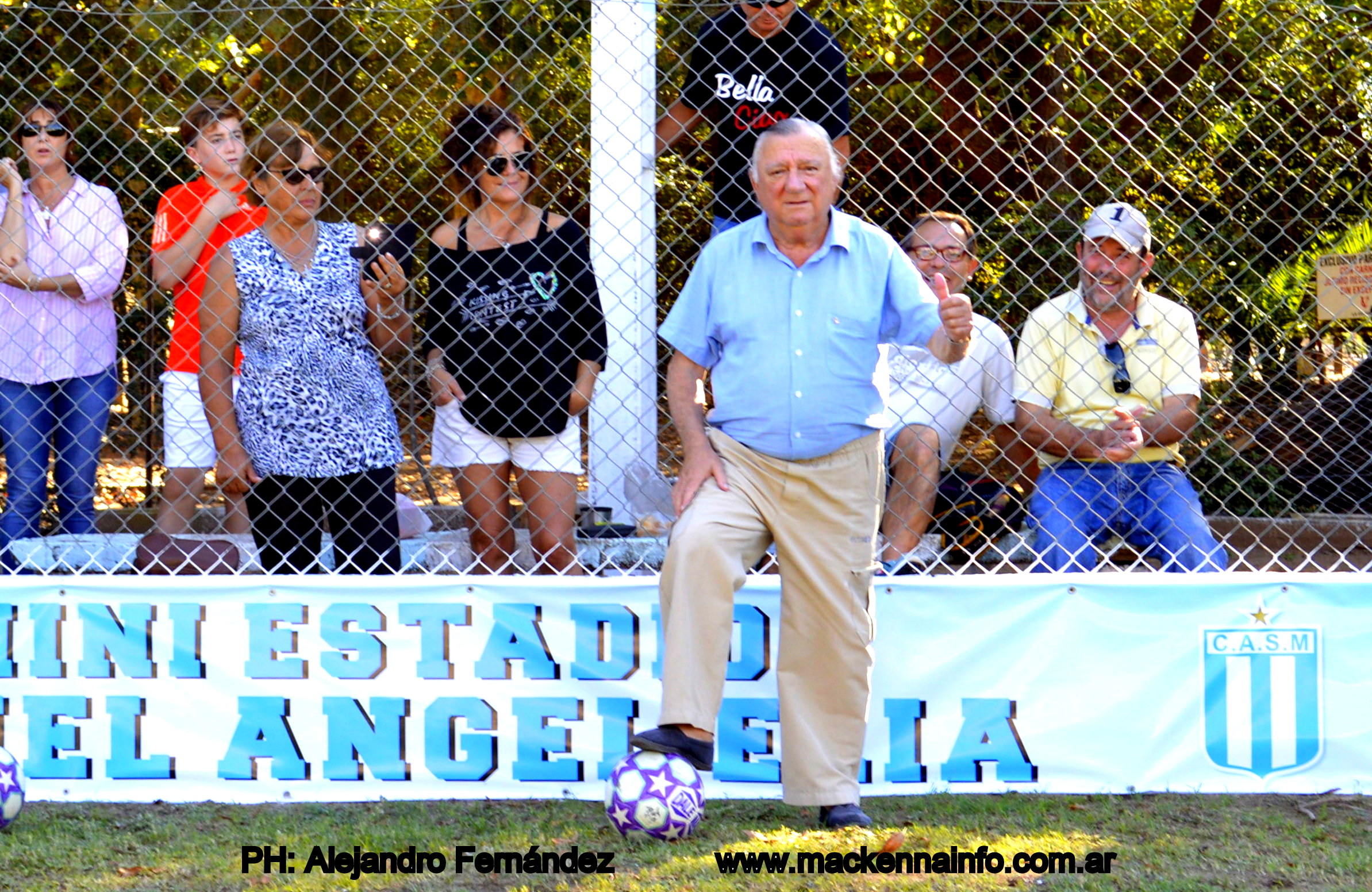 Dolor en el último adiós a Miguelito Elia 