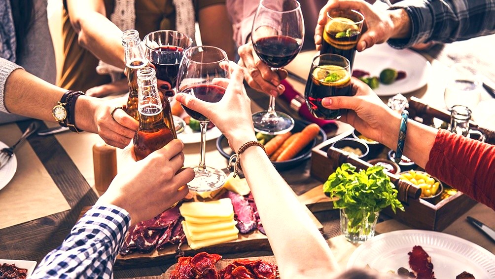 Cuarentena: Qué dice el protocolo para las reuniones familiares celebrando el Día del Padre