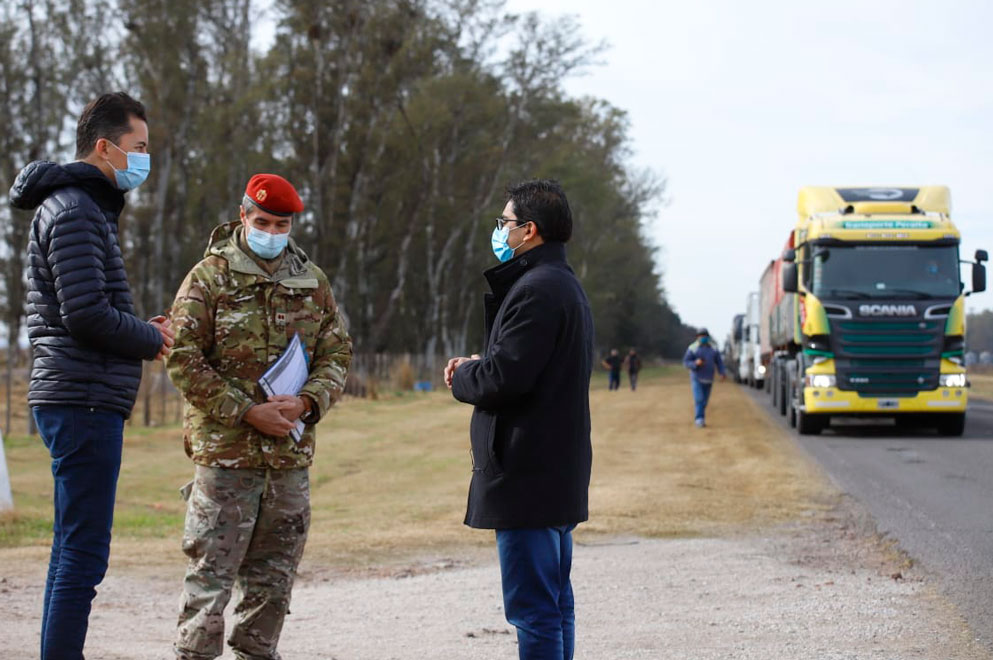 Calvo y Cardozo supervisaron el control sanitario de ruta 9 sur