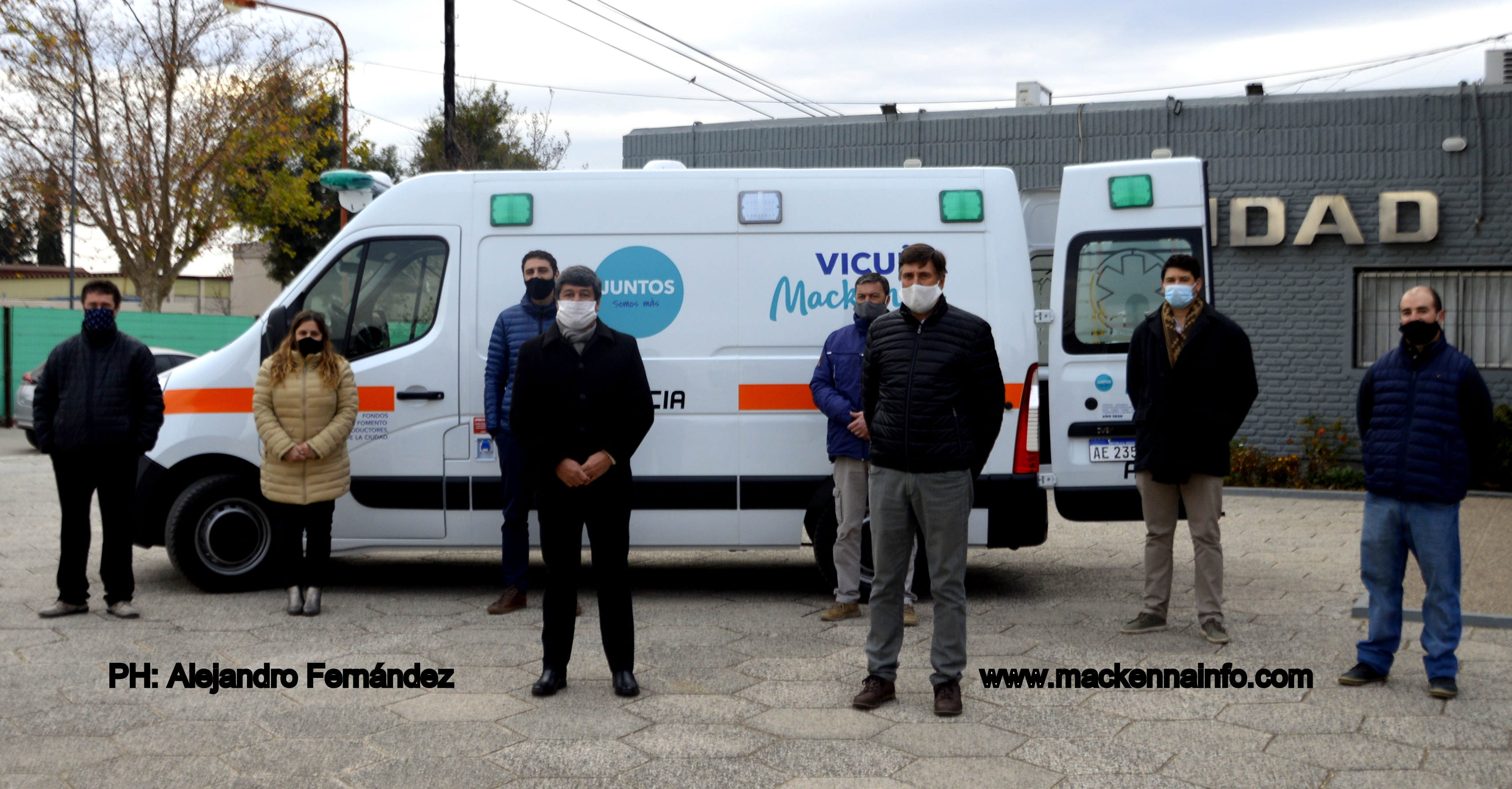 El Municipio de Mackenna, presentó la ambulancia que compró equipada con tecnología de punta