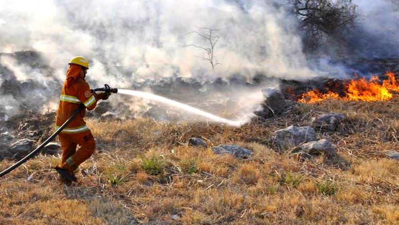 Bomberos se aprestan para enfrentar otra jornada complicada