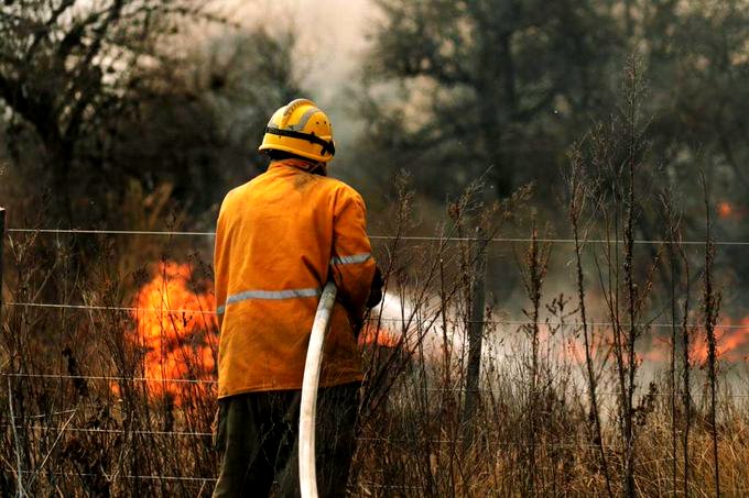 Incendios en las Sierras: el fuego amenaza con llegar a Alta Gracia