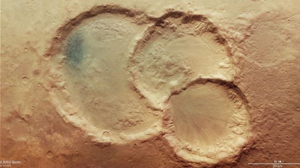Descubren tres cráteres superpuestos en Marte: ¿cómo se formaron?