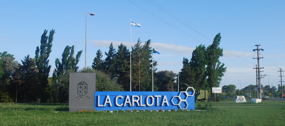 La Carlota: avanza la pavimentación del desvío del tránsito pesado de la ruta 4