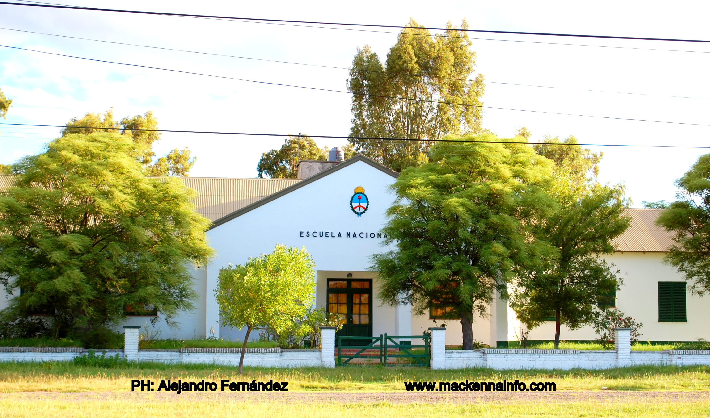 Empleados de la Muni realizaron trabajos en el Centro Educativo de Colonia Pueyrredón