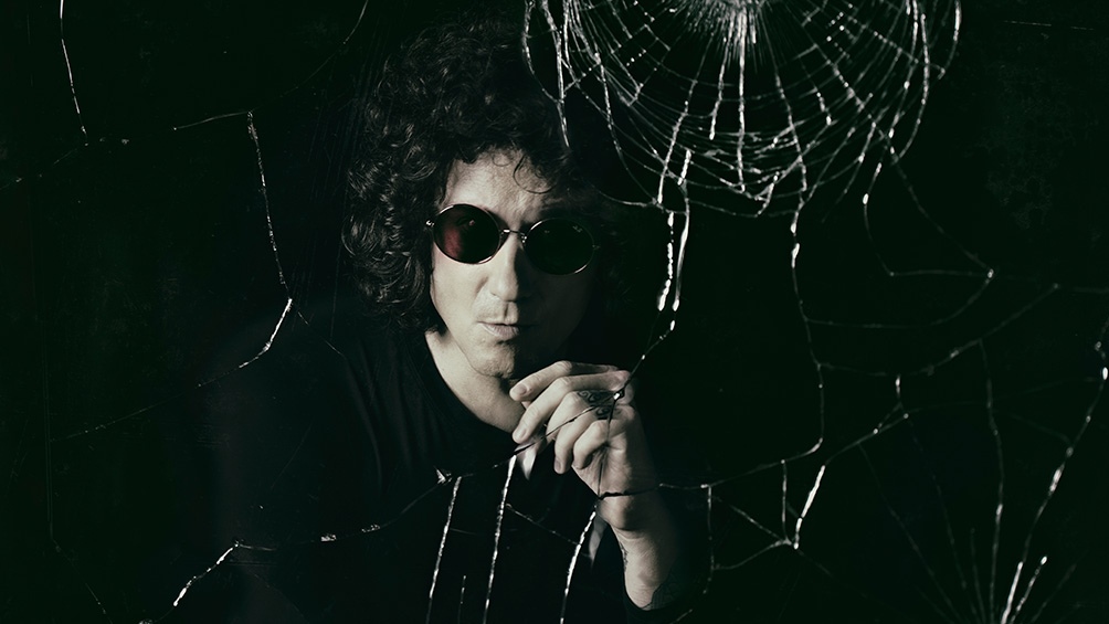 Enrique Bunbury lanzó su segundo disco de canciones de 2020