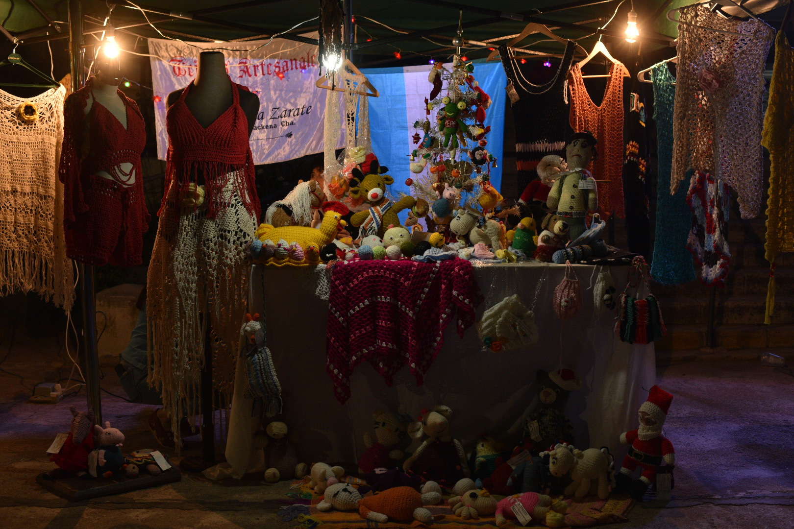 Se realizó la primera Feria de Artesanos locales