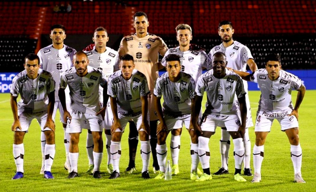 Platense venció por penales a Estudiantes de Río Cuarto y ascendió a Primera División