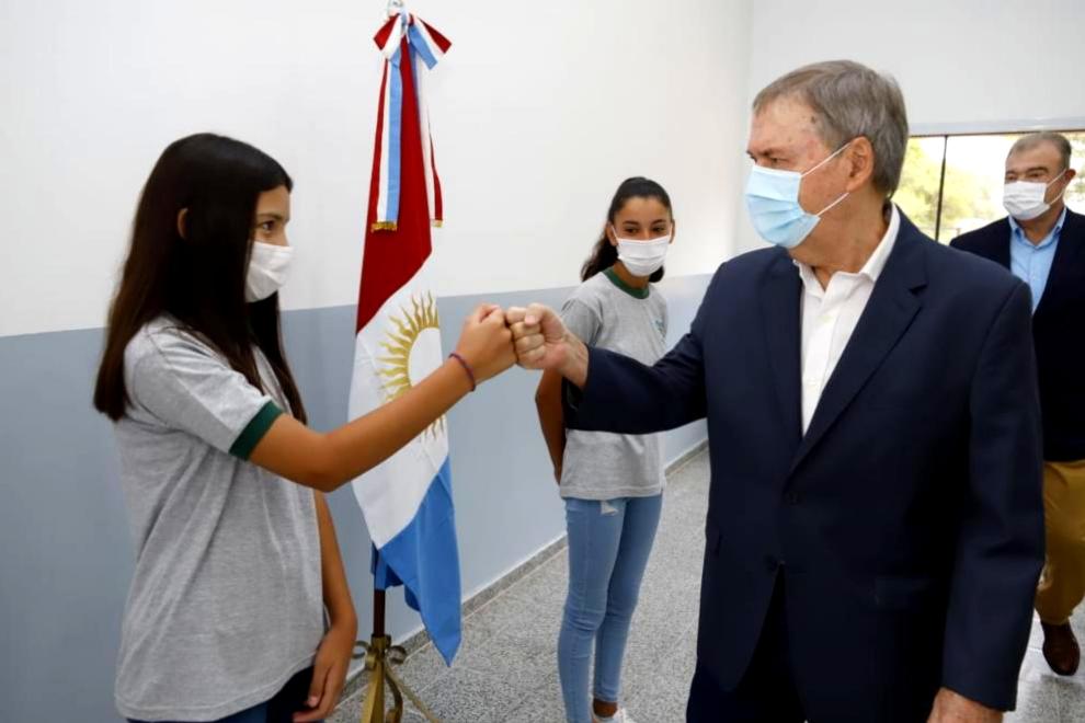 Schiaretti habilitó el ciclo lectivo 2021 en una nueva escuela