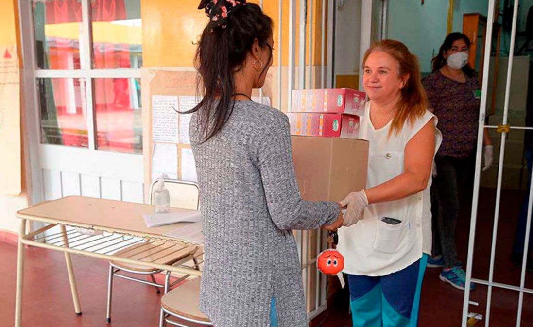 Se desarrolla la primera entrega de módulos alimentarios de Paicor del 2021