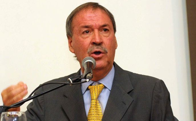 Schiaretti lanzó un programa para generar mil empleos en Centros de Contacto