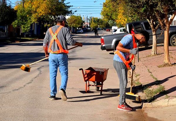 La Muni de Mackenna sumó nuevos grupos para el barrido de calles