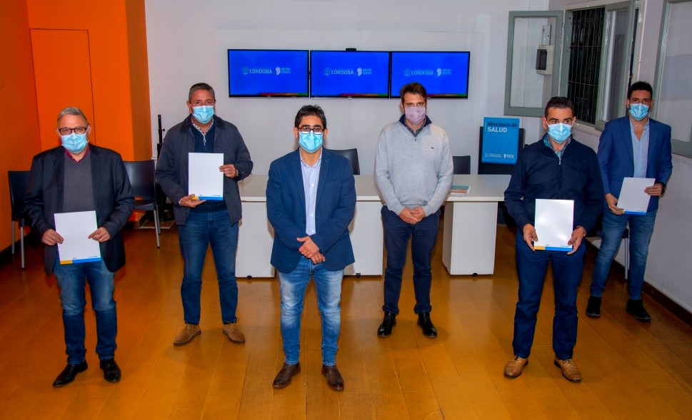 Cardozo firmó convenios para transferencia de fondos del Pacto Sanitario