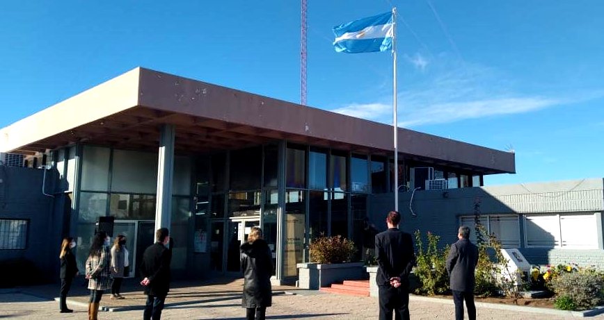 En un sencillo acto, el Municipio de Mackenna celebró el 25 de Mayo