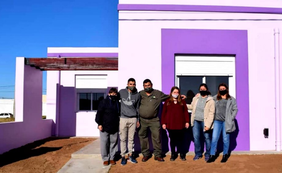 La Muni de Mackenna entregó una nueva vivienda