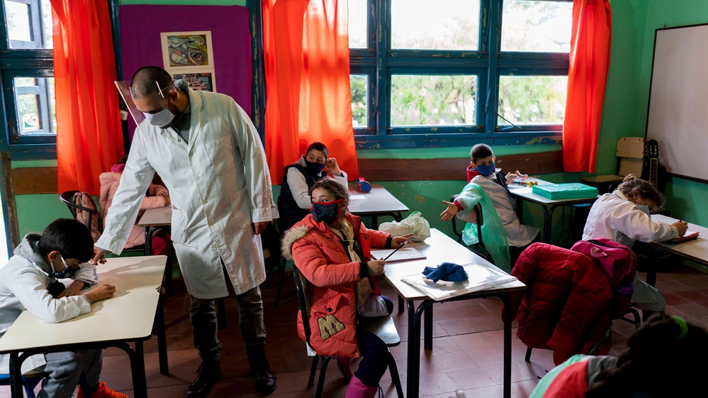 Con gran asistencia de estudiantes, retornó la presencialidad en más de 400 localidades