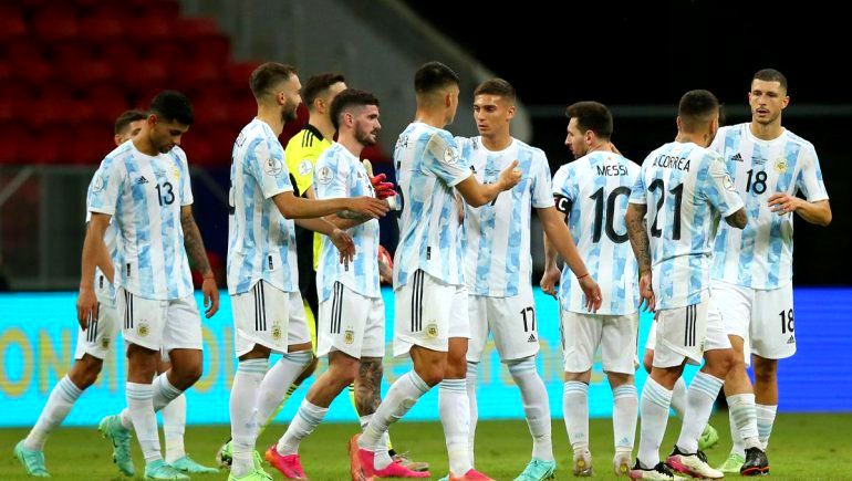 Scaloni con algunas dudas, aún no confirmó el equipo que este sábado enfrentará a Ecuador
