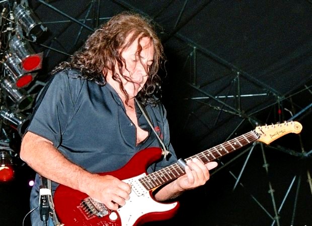 Sale un disco con la última actuación de Pappo en el Cosquín Rock 2005