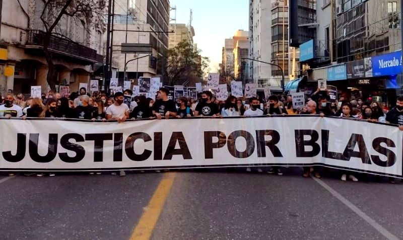 Luciana Echevarría: “Con esta policía la juventud está en peligro”