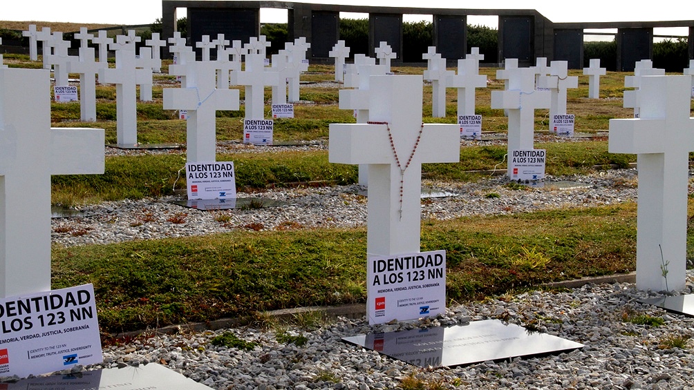 Este lunes llega a Malvinas un equipo de forenses a realizar trabajos de identificación de restos