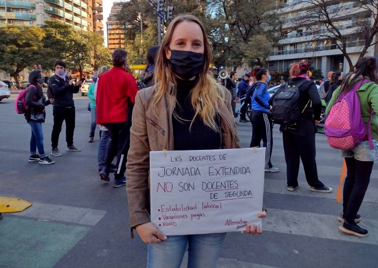 Luciana Echevarría acompañó protesta docente