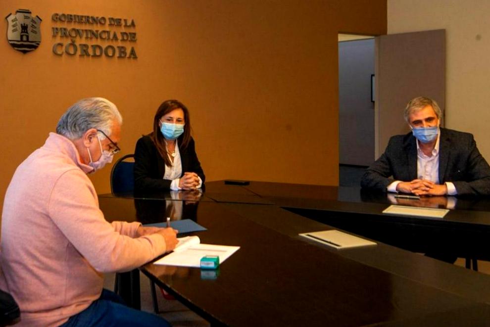 El Gobierno y la UEPC acordaron incremento salarial