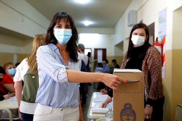 Natalia De la Sota emitió su voto pasado el mediodía
