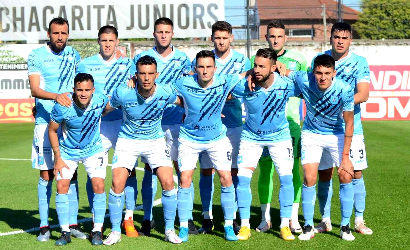 Estudiantes se trajo un punto en su visita a Chacarita