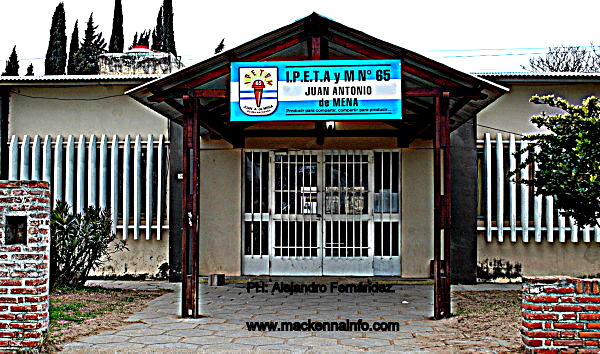 En Mackenna los ladrones de cubiertas siguen rodando, esta vez entraron a una escuela