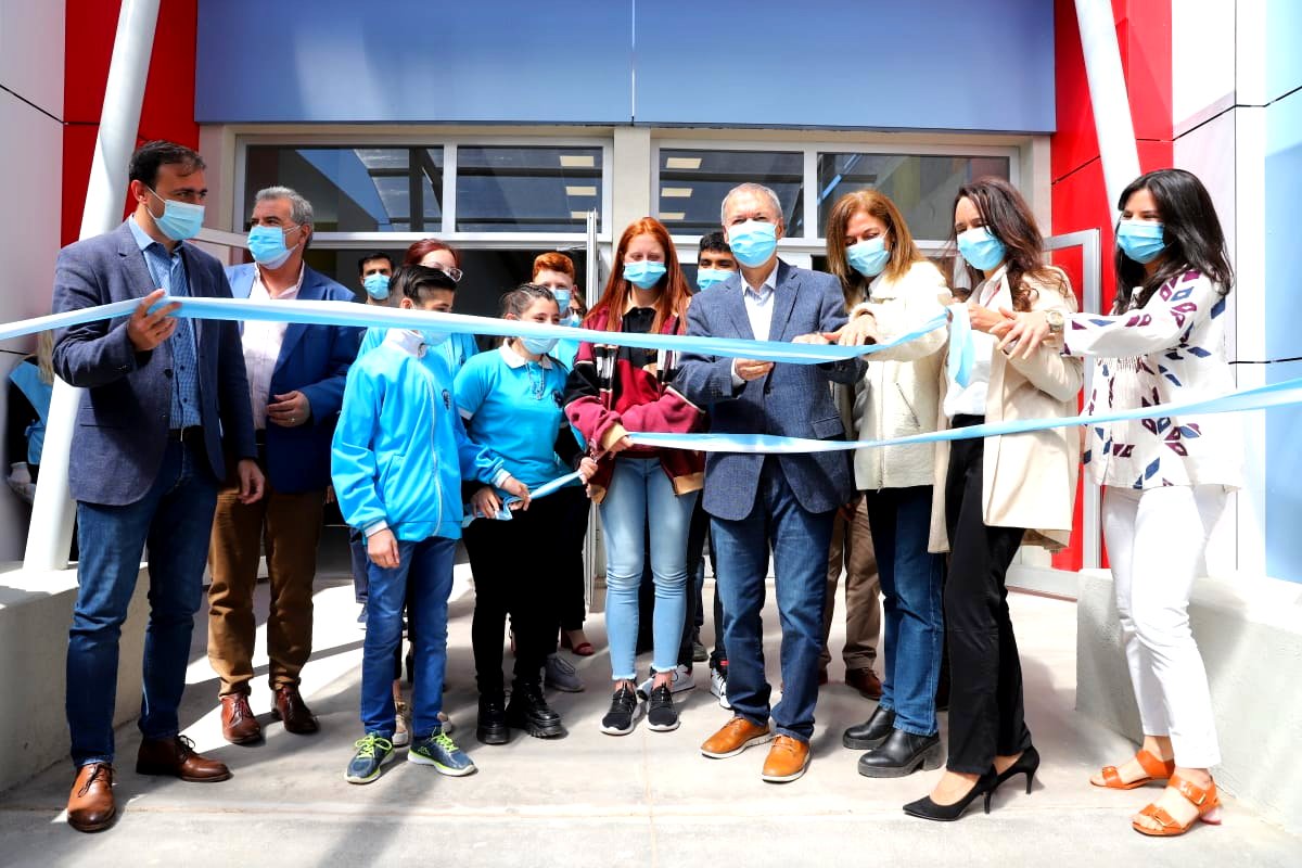 Schiaretti inauguró la escuela ProA de Laboulaye