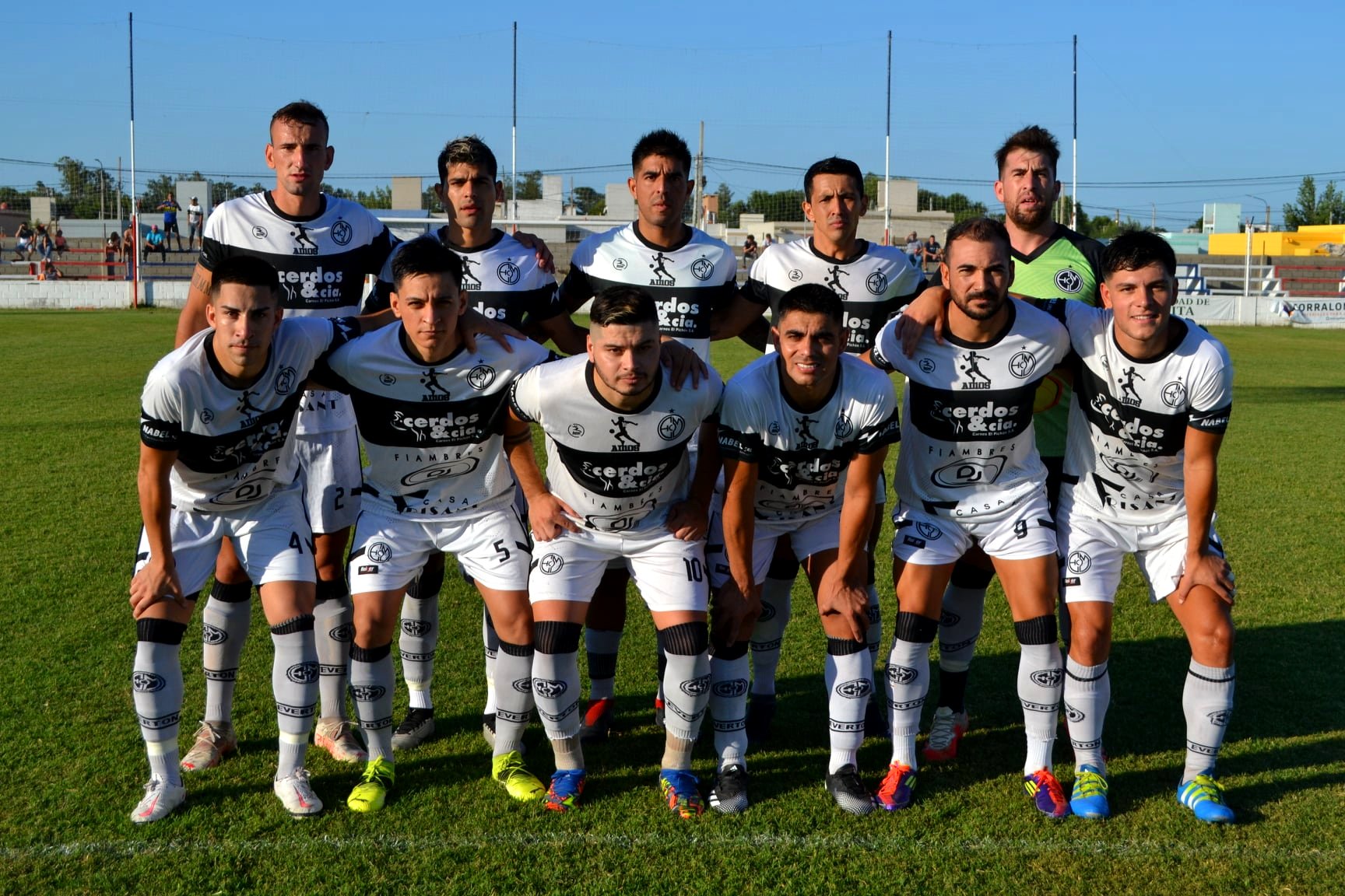 Everton le ganó a Belgrano cinco a cuatro en un apasionante duelo