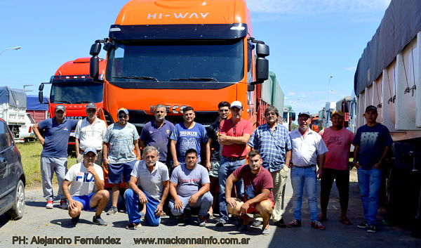 Camioneros de Mackenna se manifestaron de manera pacífica