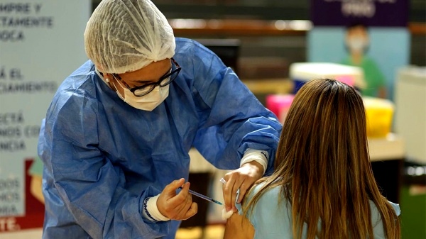 Antigripal: comienza la vacunación a embarazadas, puérperas y personas de 65 años o más