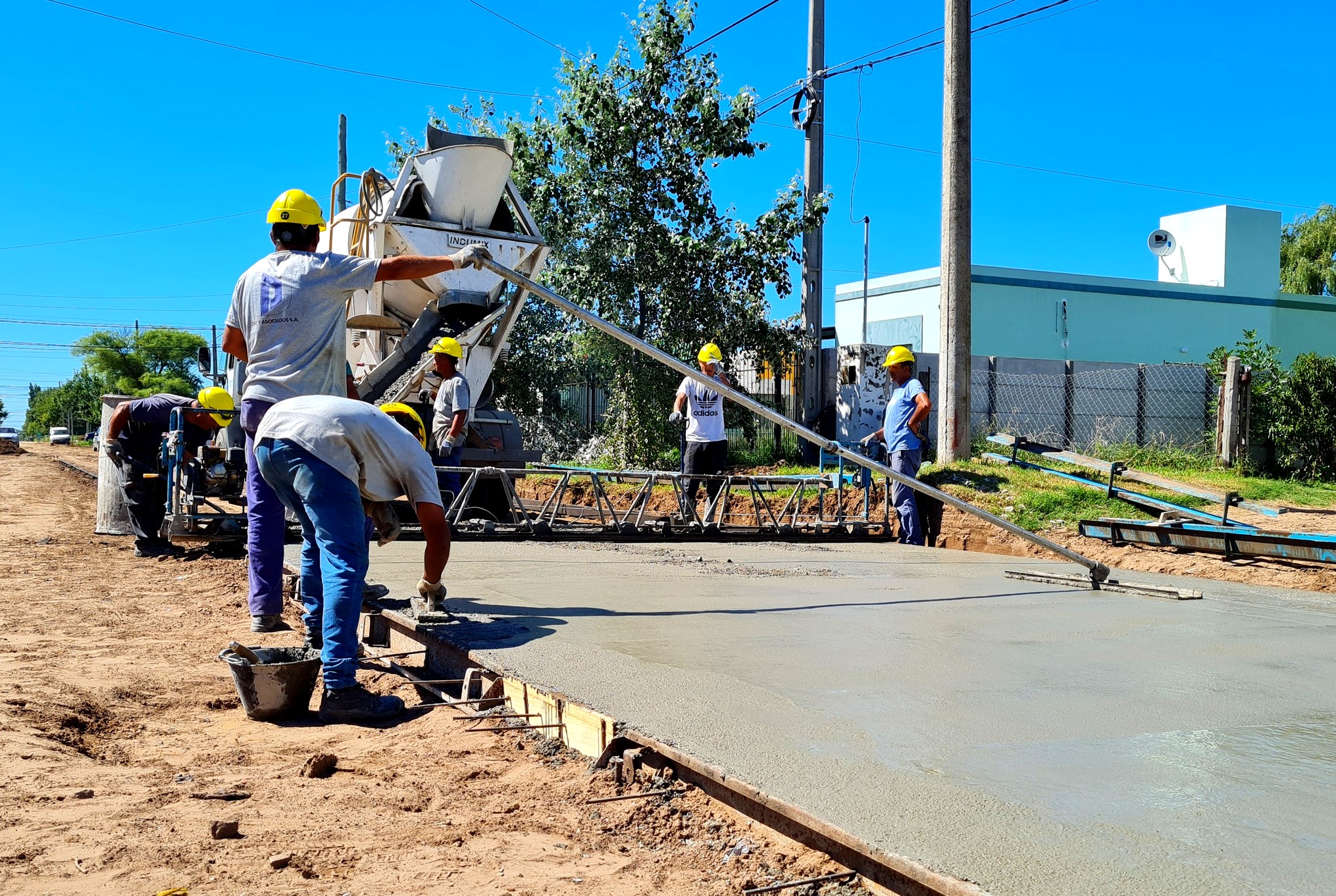 Asfaltado de calles: una obra que los vecinos de los barrios necesitaban