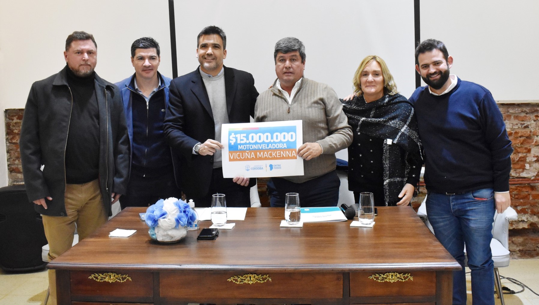 El Ministro de Gobierno Facundo Torres hizo entrega de $ 15,000.000 al municipio de Mackenna