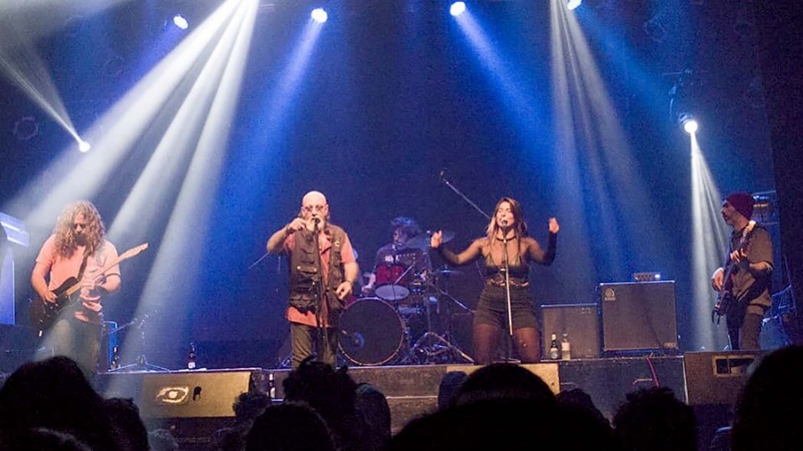 La Tabaré y su show en Buenos Aires: rock de combate y fragancia de tango