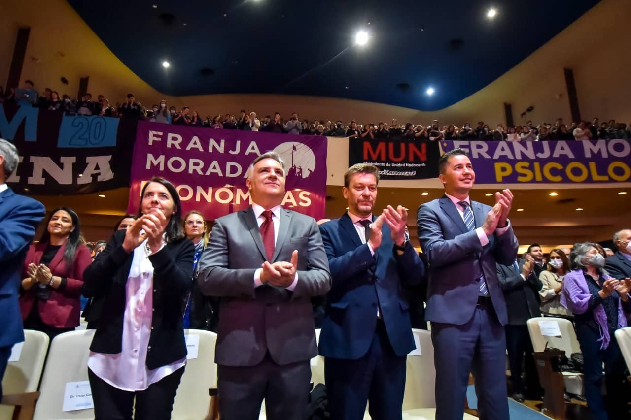 Llaryora participó de la asunción de las nuevas autoridades de la UNC