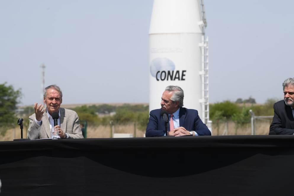 Schiaretti acompañó al presidente de la Nación en su visita a la Conae