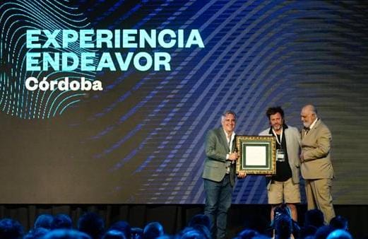 Llaryora en la apertura de Experiencia Endeavor, el evento de emprendedores más importante del país 