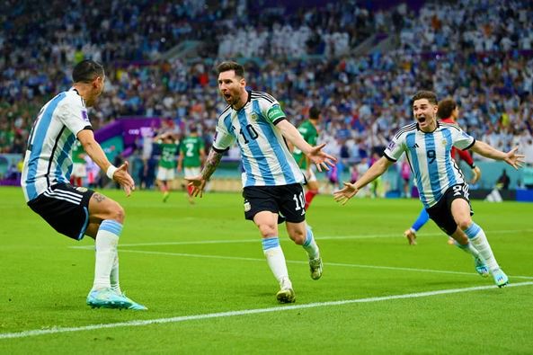 Argentina le ganó 2-0 a México y reactivo las ilusiones de clasificar