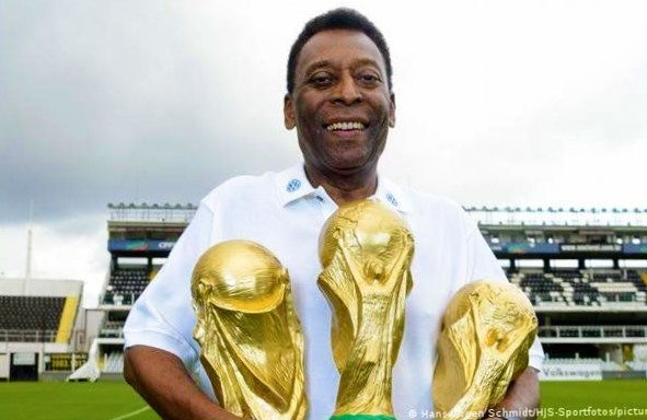 El Fútbol Mundial de luto: falleció el Rey Pelé, uno de los futbolistas más grandes de la historia