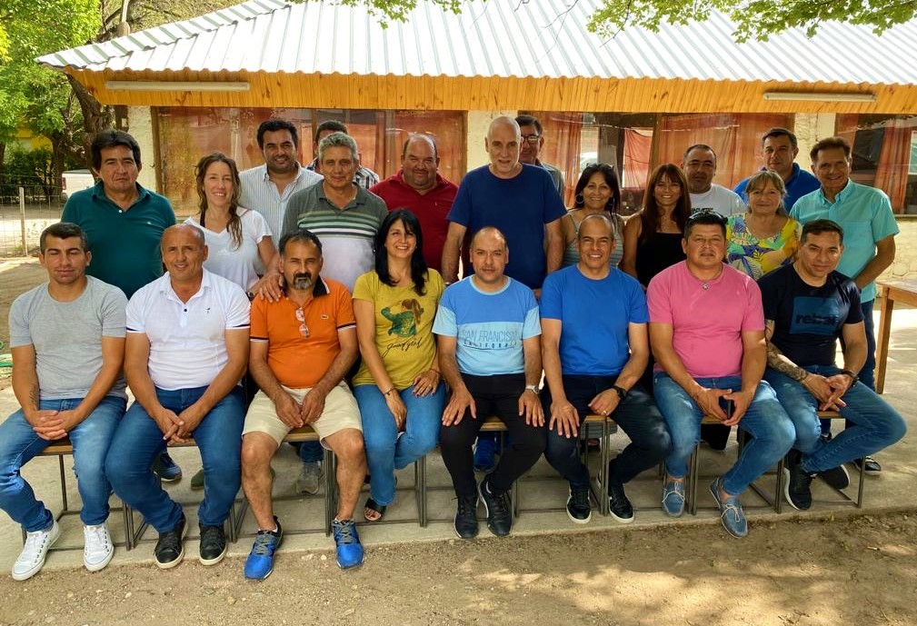 Legisladores, intendentes y presidentes comunales brindan apoyo a Martín Llaryora y pegarán la fecha de la elección municipal a la provincial