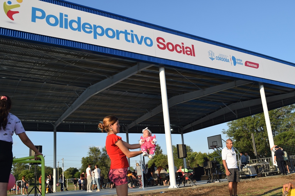 Río Cuarto: Schiaretti inauguró el polideportivo social número 46