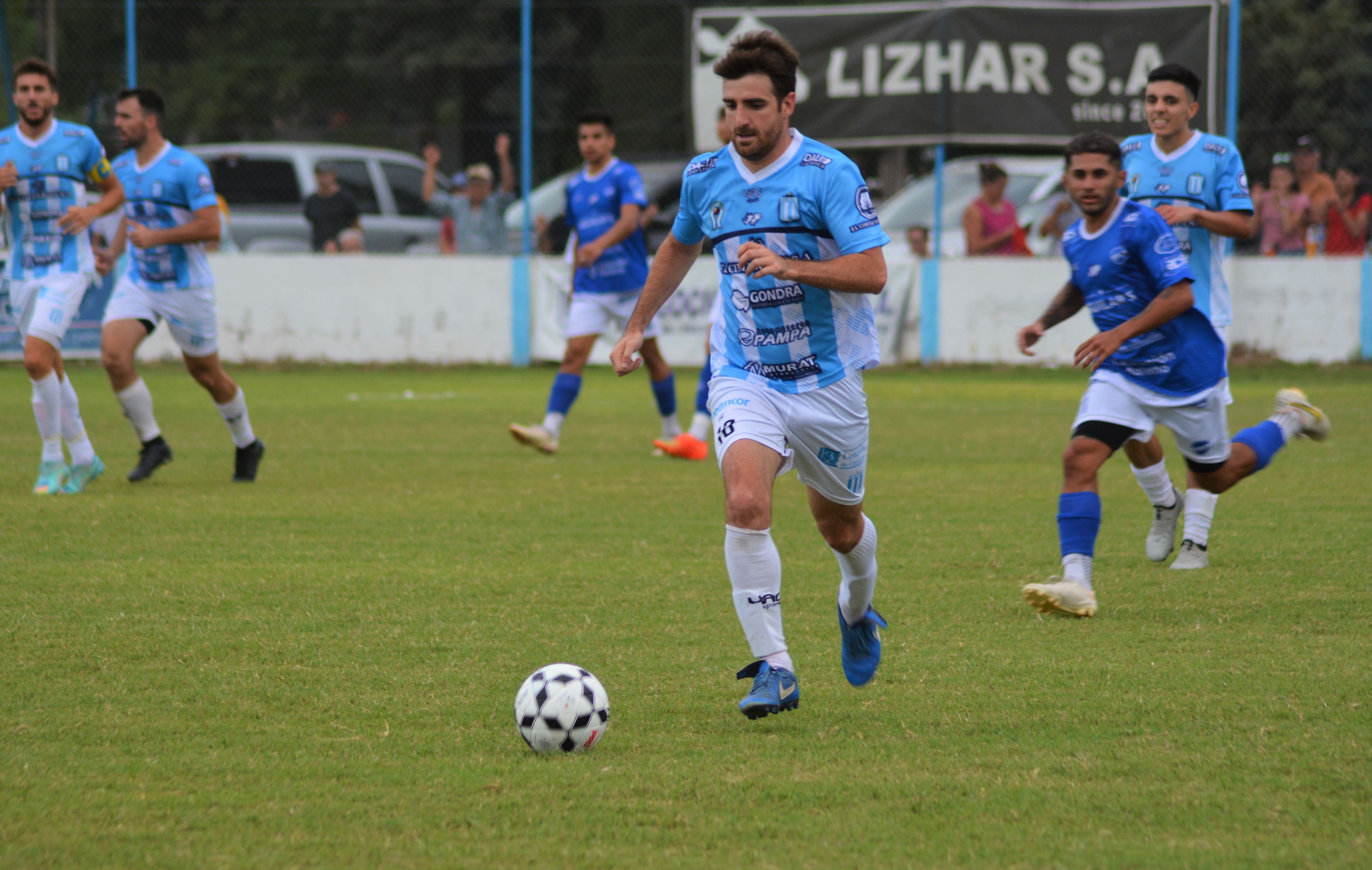 San Martín goleó a San Basilio y lidera en soledad el Torneo Apertura