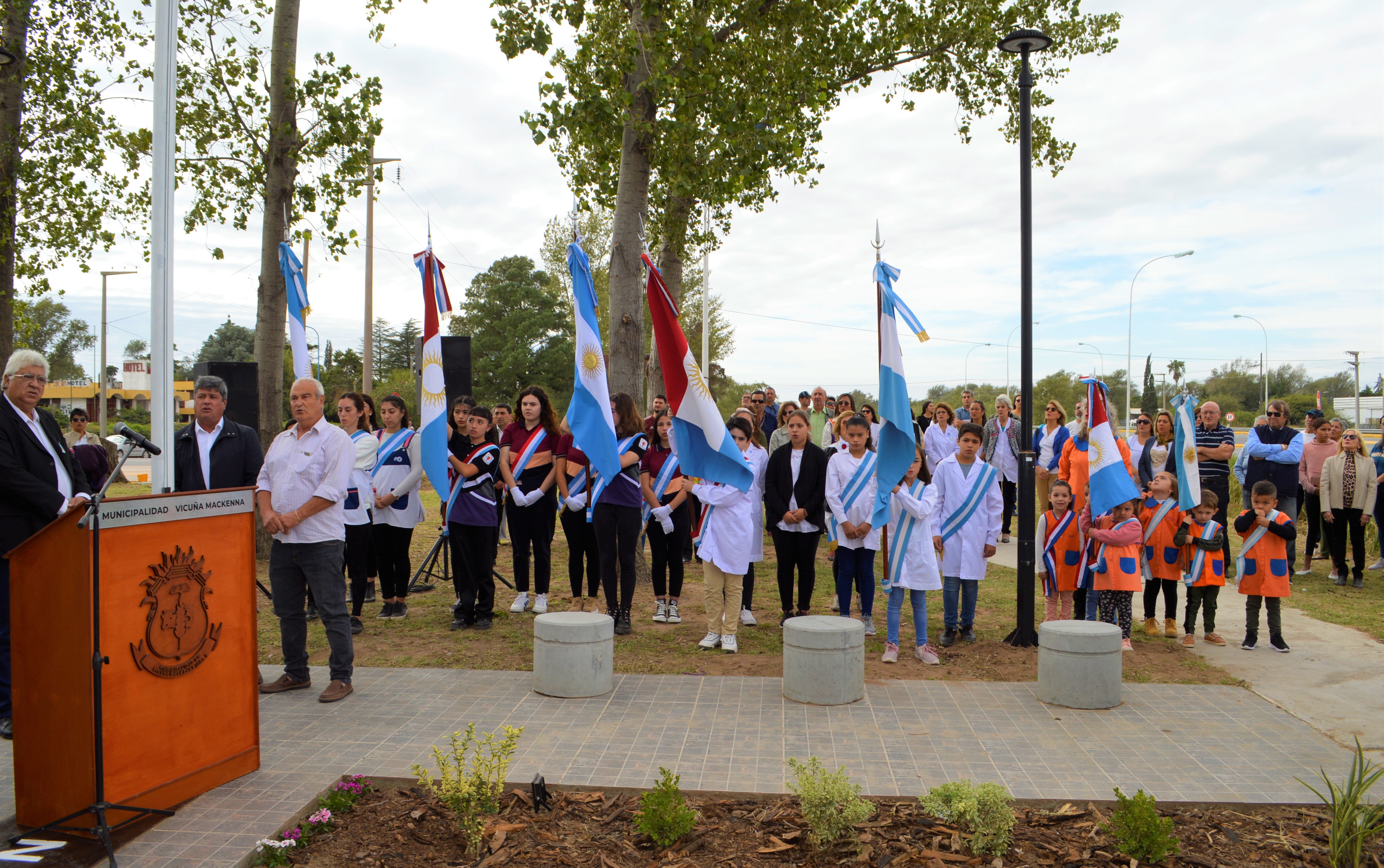 Emotivo homenaje a los Veteranos y Caídos en la Guerra de Malvinas