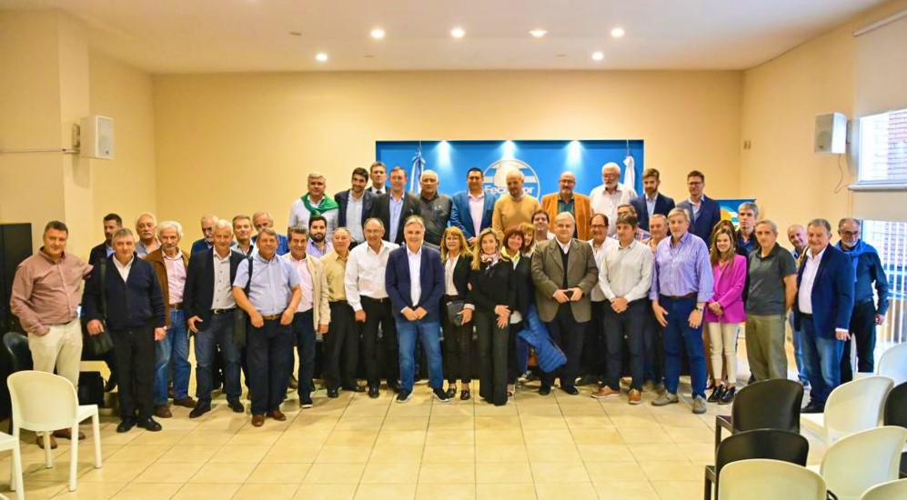 Martín Llaryora encabezó una jornada de trabajo con federaciones de cooperativas y mutuales de la provincia